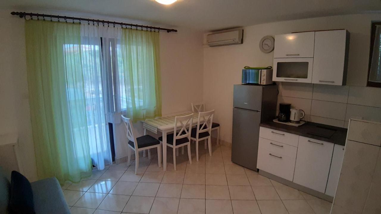 Apartments Rendulic Малинска Экстерьер фото
