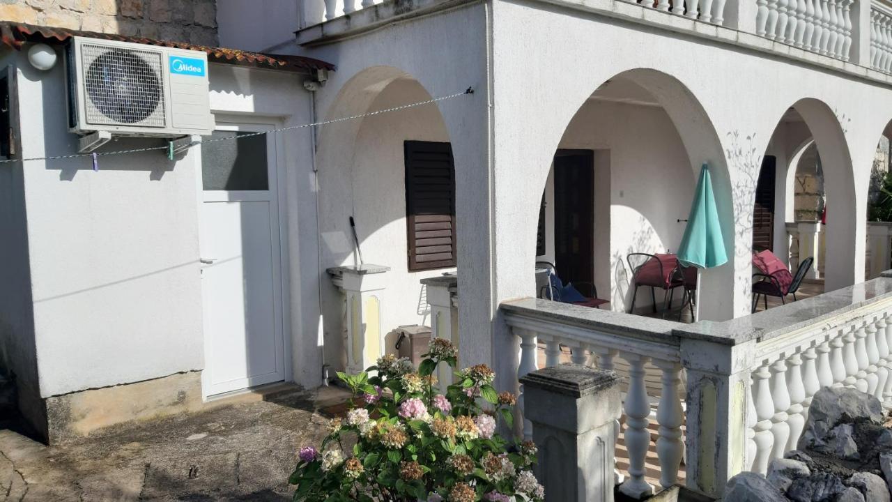 Apartments Rendulic Малинска Экстерьер фото