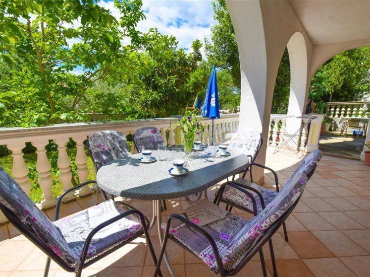 Apartments Rendulic Малинска Экстерьер фото