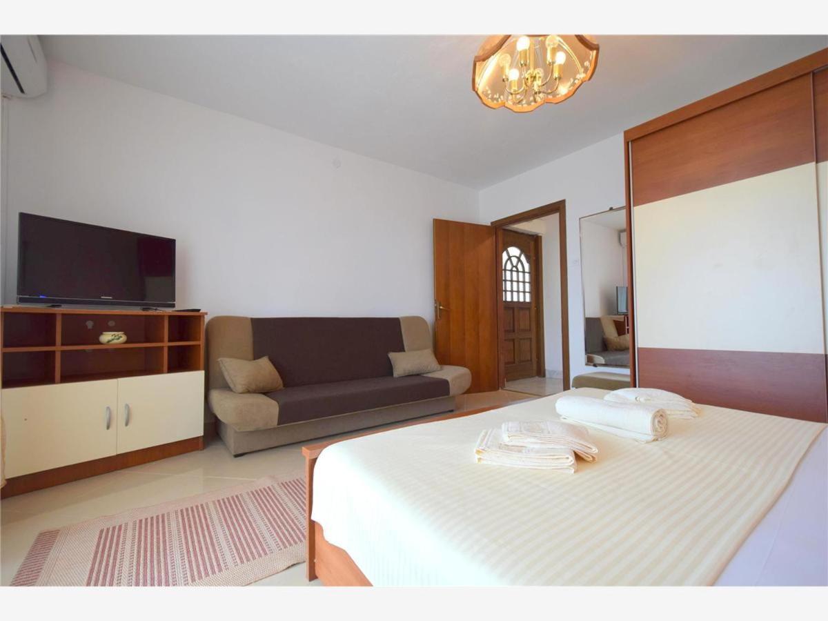 Apartments Rendulic Малинска Экстерьер фото