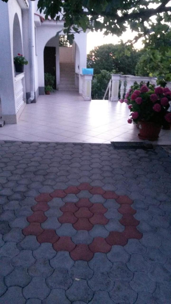 Apartments Rendulic Малинска Экстерьер фото