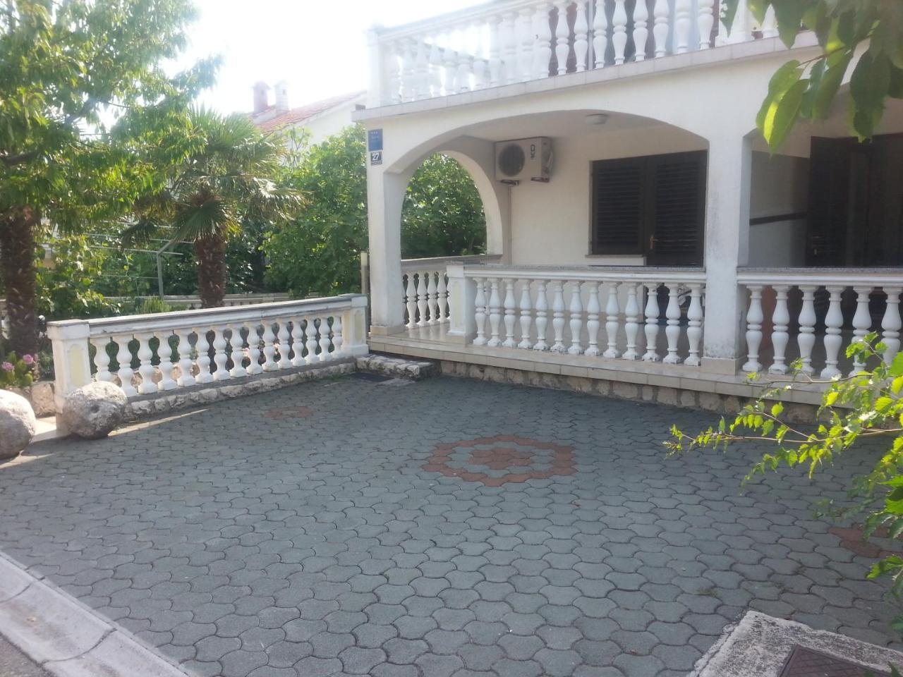 Apartments Rendulic Малинска Экстерьер фото